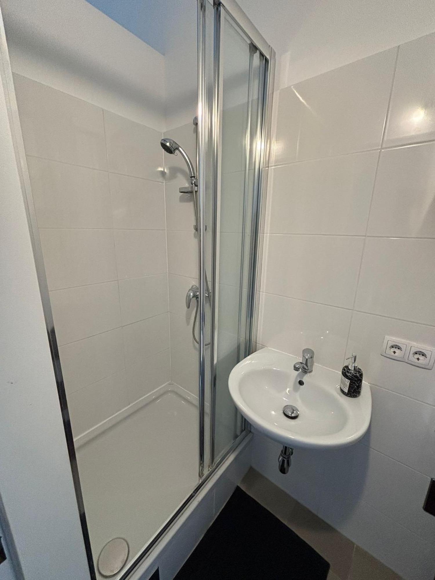 Charming Apartment Вена Номер фото